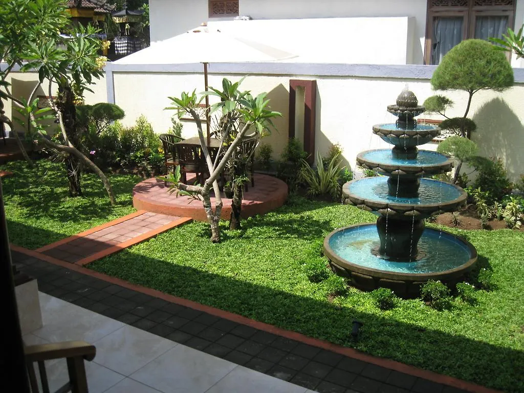 Frangipani Homestay Νούσα Ντούα