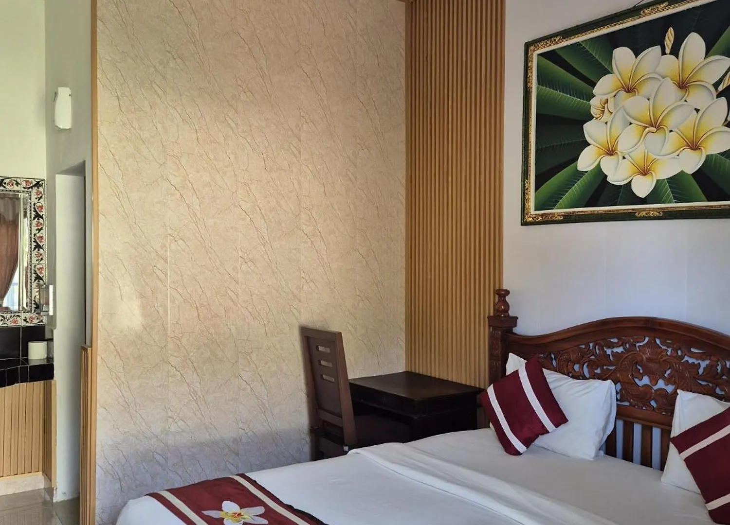 Frangipani Homestay Νούσα Ντούα 2*,